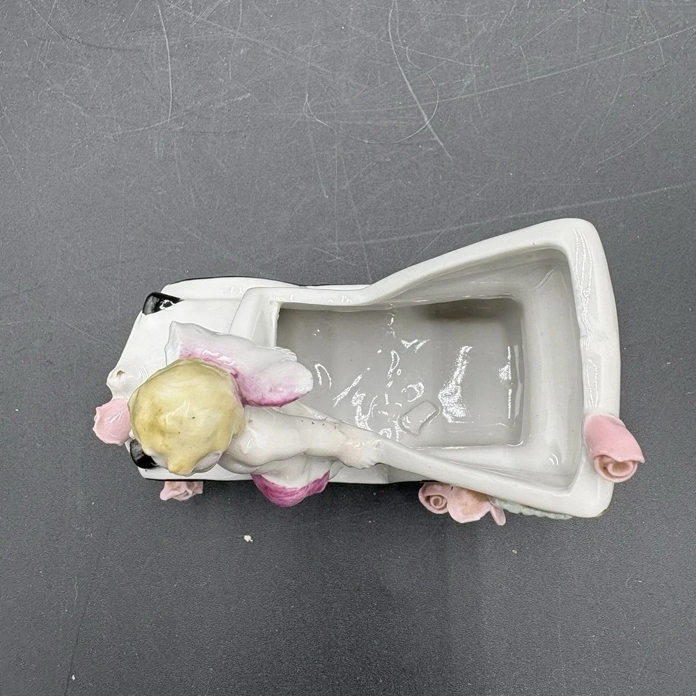 Vtg Cherub‎ Angel In Car Planter Ceramic White